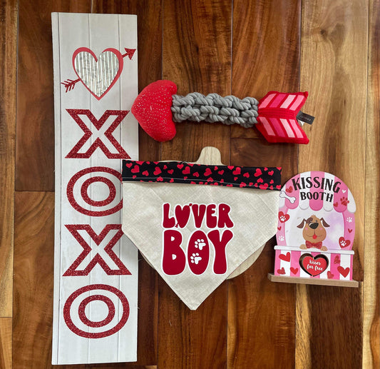 Bandana with "Lover Boy" print